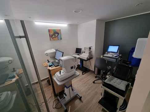 Slider image (2) Enlace Visual Ophthalmic Center